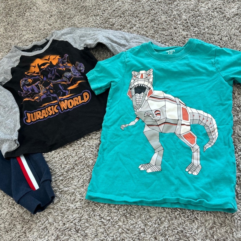 Boys Spider Man Jurassic World Dinosaur T-Shirt and Jogger Set Size 5/6 - Picture 3 of 9